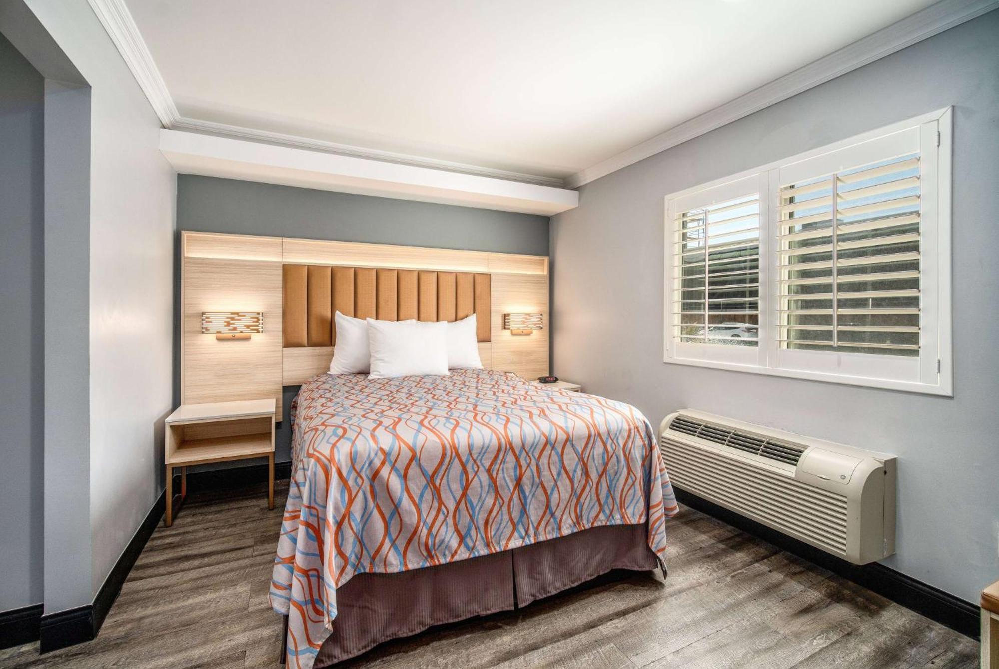 Travelodge Inn & Suites By Wyndham Bell Los Angeles Area Exterior foto