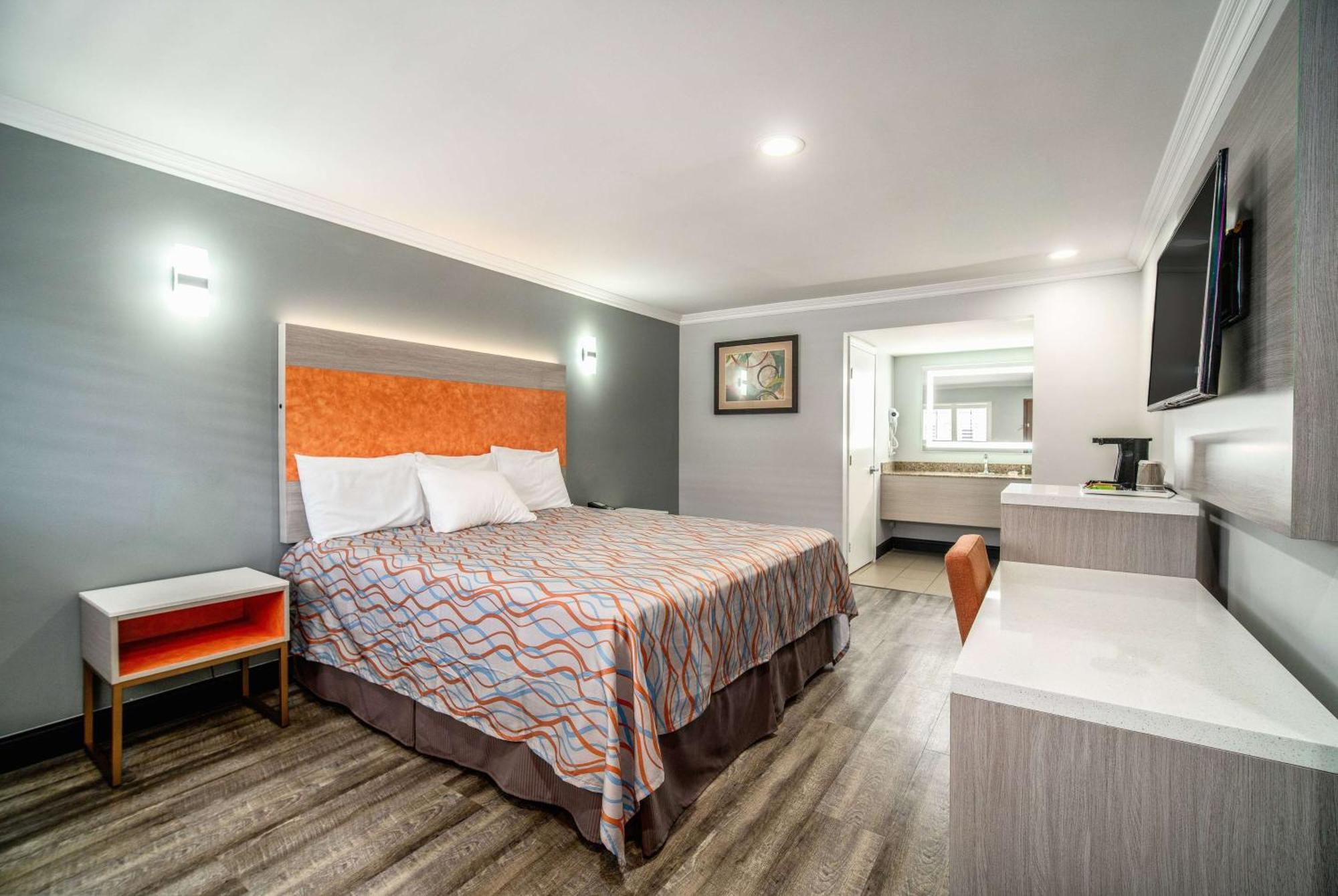 Travelodge Inn & Suites By Wyndham Bell Los Angeles Area Exterior foto