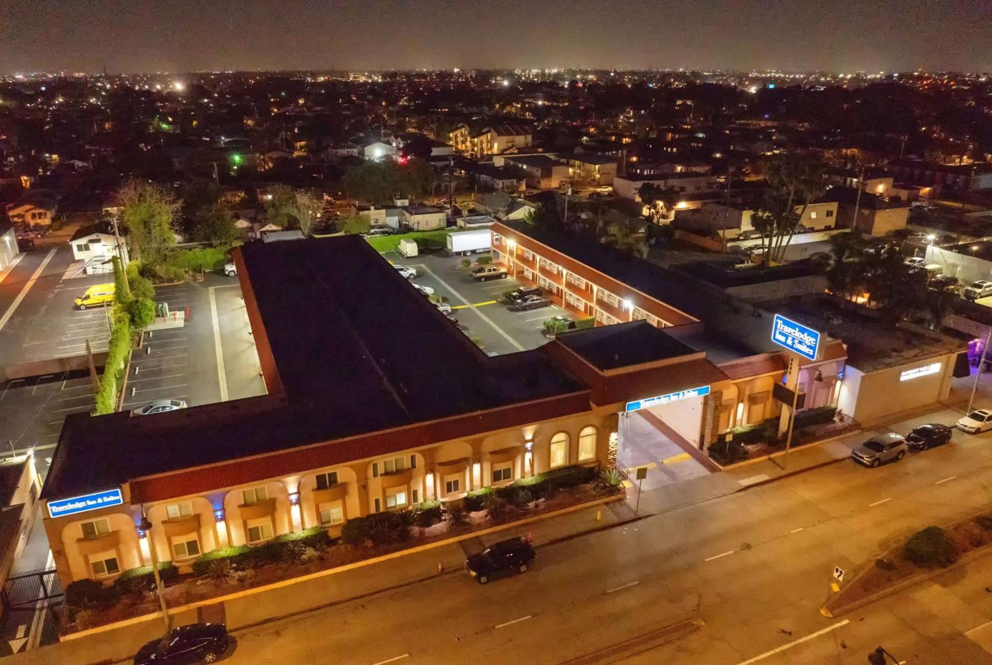 Travelodge Inn & Suites By Wyndham Bell Los Angeles Area Exterior foto