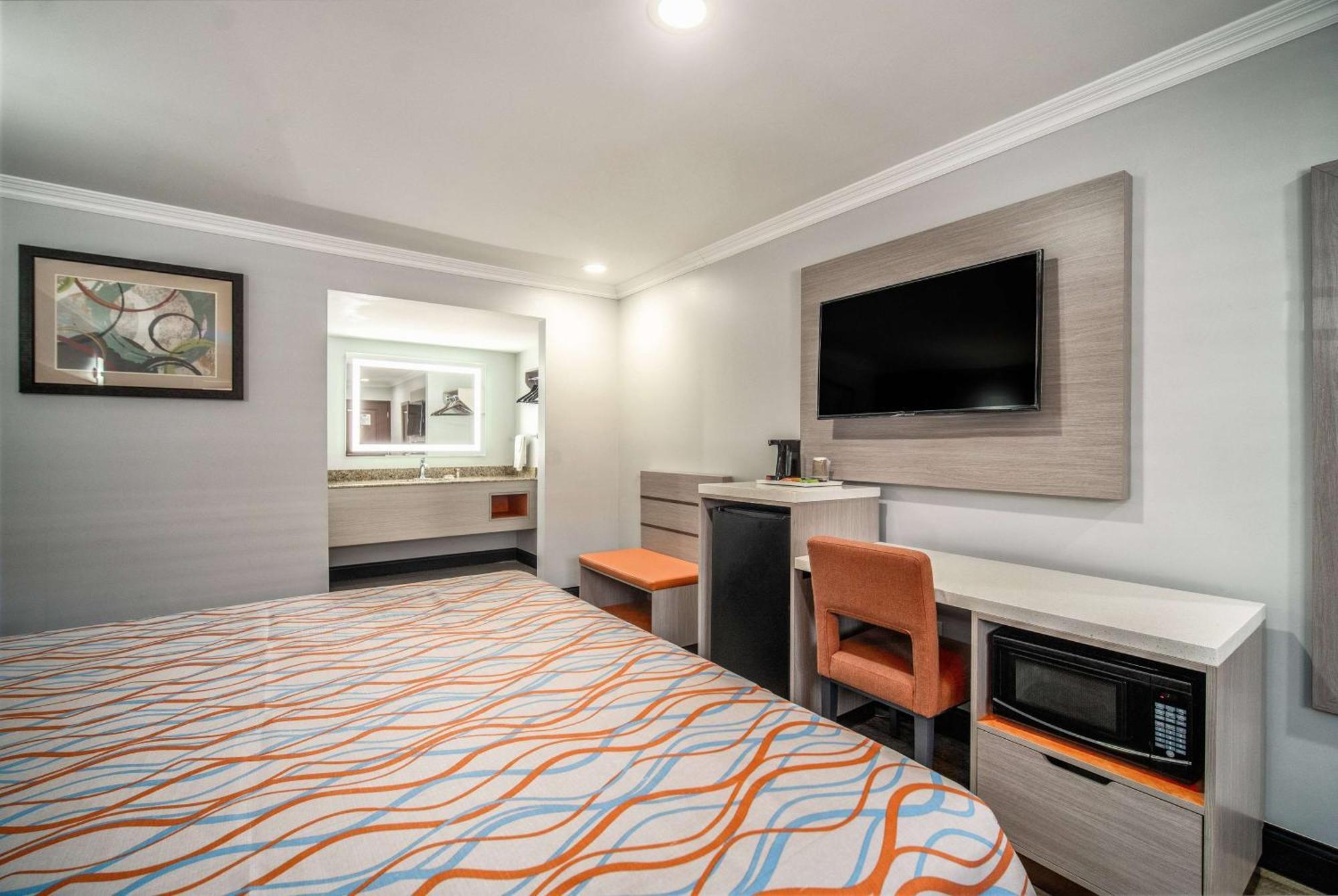 Travelodge Inn & Suites By Wyndham Bell Los Angeles Area Exterior foto